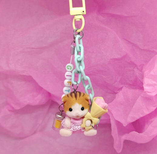 She has a little bouquet for you!