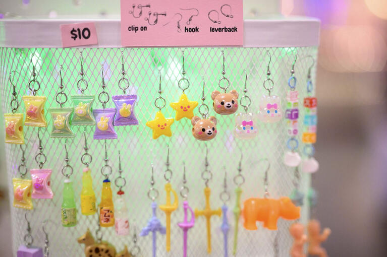 Earring stand